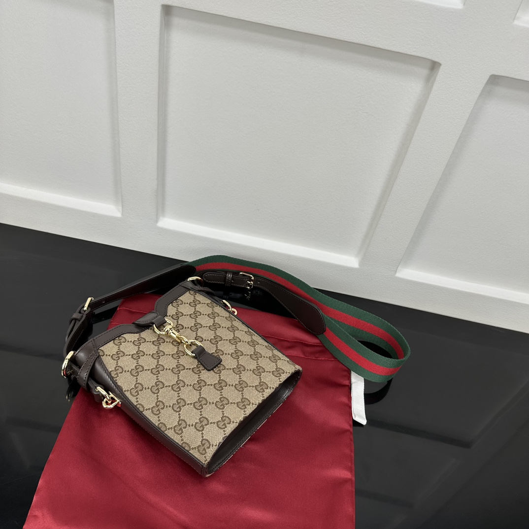 Gucci Satchel Bags